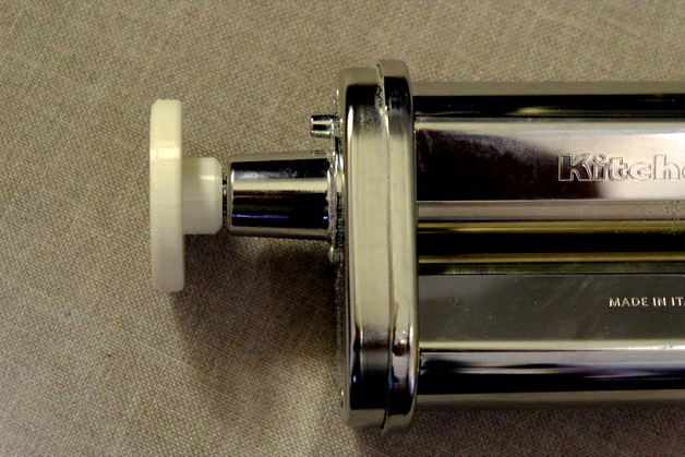 KitchenAid-helper by Baehm
