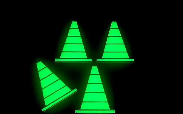 Glow in the dark pylon for boys by diedder