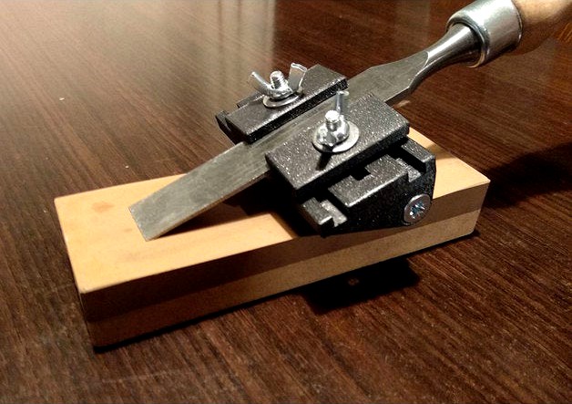 Chisel sharpening jig by Marena