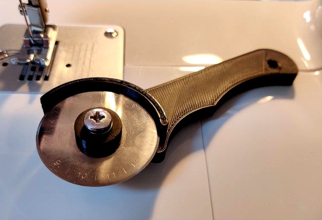 Rotary Cutter for 45mm Blades by potatoad