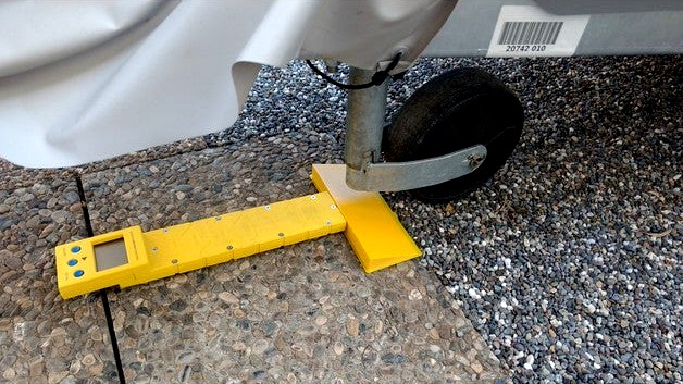 Auffahrkeil für Camping Fahrzeugwaage von Reich CWC - Drive-up wedge for camping vehicle weighing device by Reich CWC by Renngarage