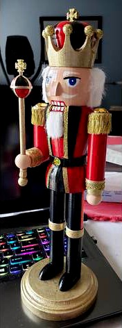 Soldier Nutcracker  by DripDog