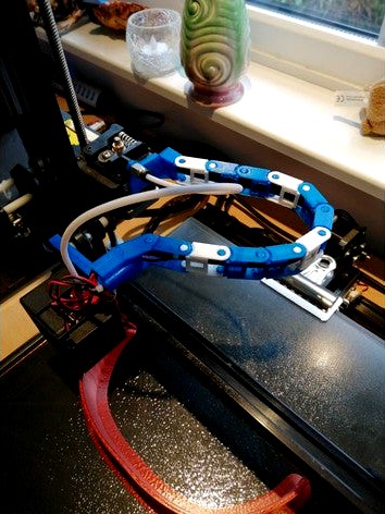Cable tidy for CR-10s by Zetas_Nose