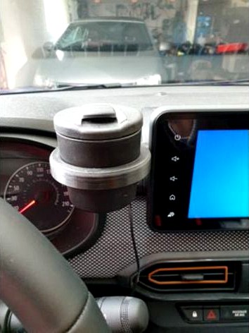 Dacia Sandero III Aschenbecherhalter by silvercircle