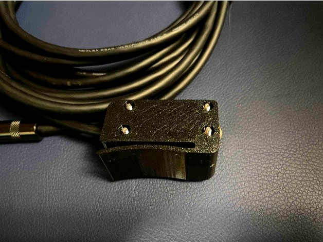 Wired Headphone Extension Belt Clip by rdw5e3