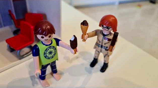 Playmobil Ice cream by wakkah