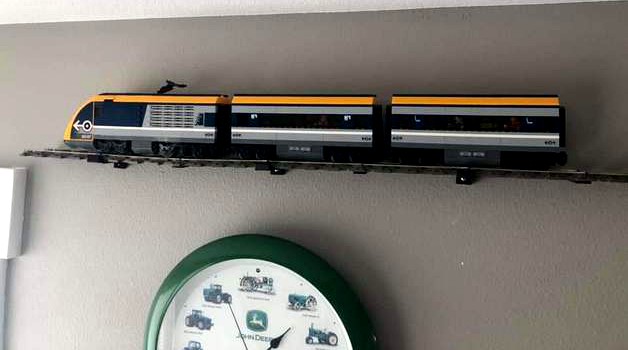 Lego Train Track wall mount by Ironstrom