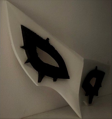 Persona Joker's mask (Wearable + stand) by Andycarus