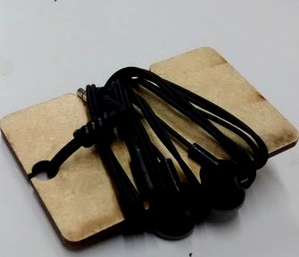 Headphone port lasercut by fablablasalle