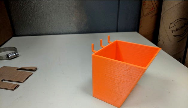 Nail Box For Peg Board by BigP3D