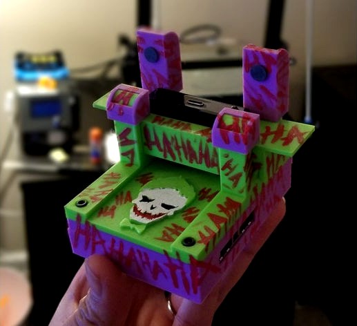 Nintendo Switch Joker Dock by SilkyChicken