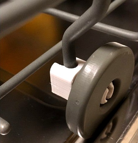 IKEA dishwasher axle-clip (no wheel) by thraqtor