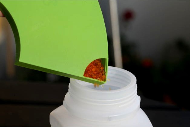 Raster container for drying silicagel using a cylindrical food dehydrator by frimmel