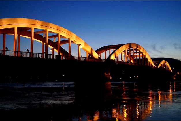 Pont de Neuville sur Saône by Lugh_