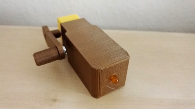 Simple Dynamo With Gear Motor by cihanin