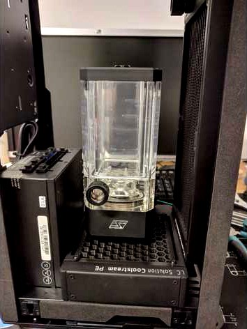 Honeycomb Pump Holder by squirtle_93