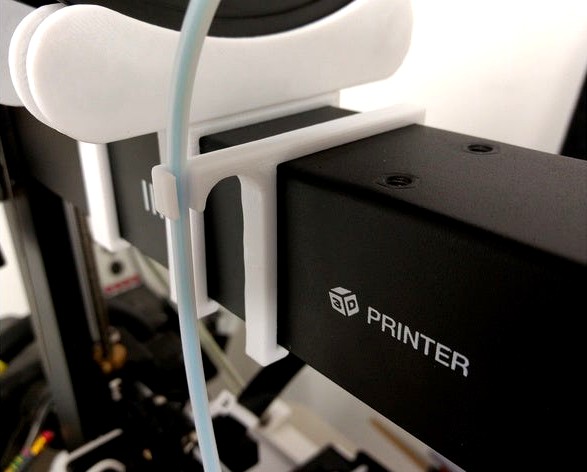 PTFE filament guide for Maker Select Plus by billiamthesecond