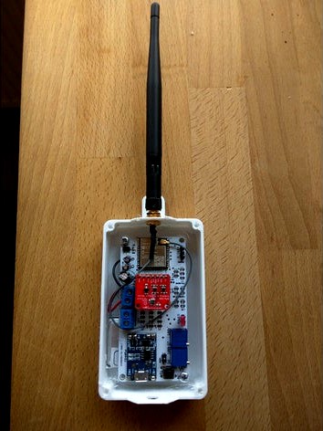 ESP-WROOM-32 Weatherstation case by MeisterQ