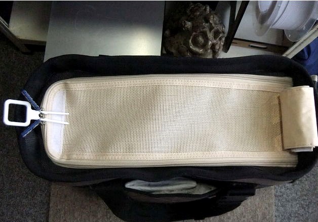 Cat Carrier Safety Lock by shinji040