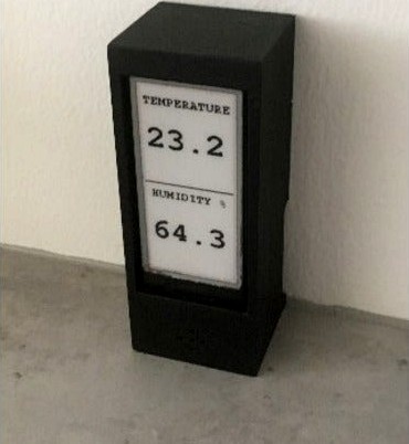 Temperature / Humidity display case by tperamaki