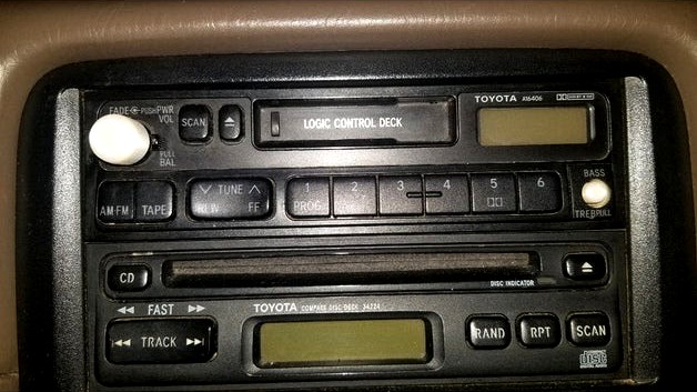 1995 Toyota Camry Radio Knobs by ljmolina