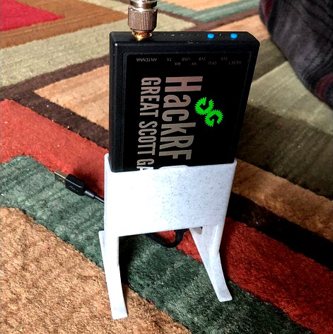 HackRF Desk Stand by dave312