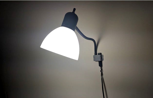 Repurposed Wal-Mart Floor Lamp by doctriam