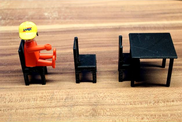 simple chair [playfab 181003, playmobil compatible] by fabcam