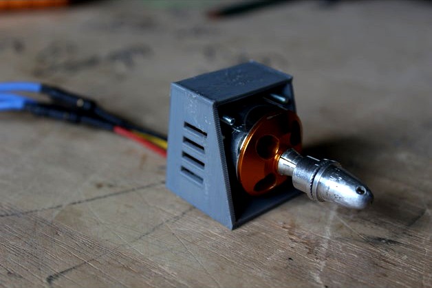 A2212 10T Electric Motor Mount by Cezar_Boruga