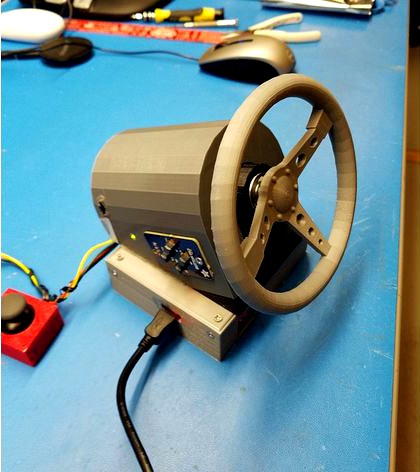 Mini Force Feedback Momo Steering wheel by TronicGr