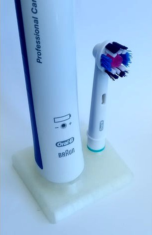 Oral-B Braun toothbrush + 1 head stand by magrinom