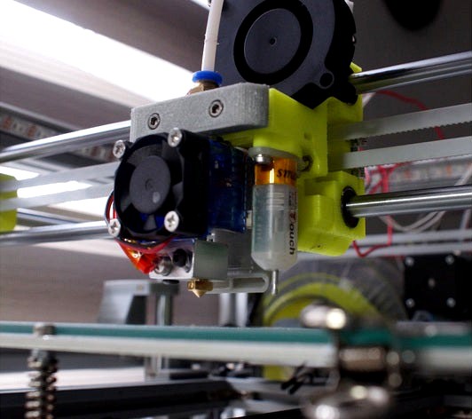 Hypercube Evolution E3d v6 mount with bltouch without brass inserts by Bitsize