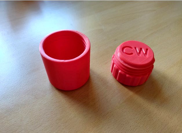 Threaded Box (Includes SolidWorks modeling Tutorial) by conorwalsh