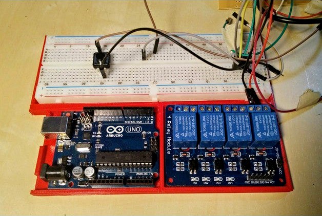 Arduino 4-Relay Workspace by TennerCheung