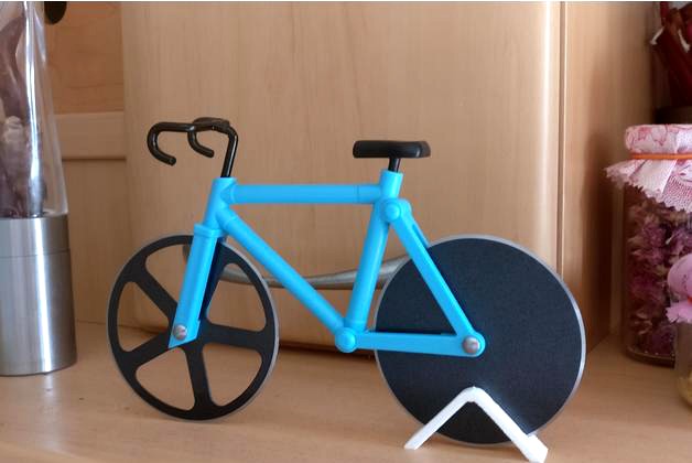 Simple stand for pizza cutter bike by Surrbradl08