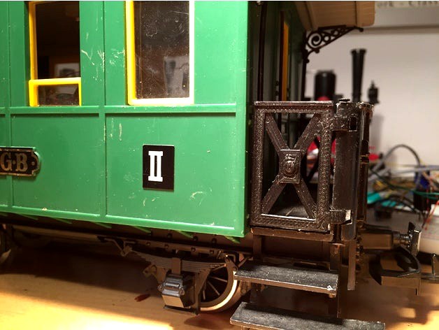 LGB G-Scale passanger waggon side door replacement by chrissa