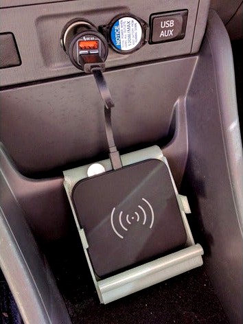 Qi Wireless Phone Charger (Prius V Compatible) by buildchimp