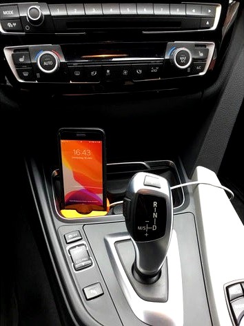 iPhone Stand Cupholder BMW F30 F31 by opulius