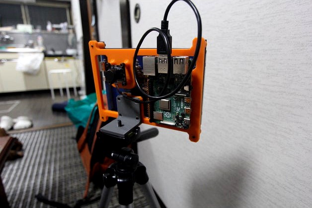 RaspberryPi with camera&monitor by bacon0817