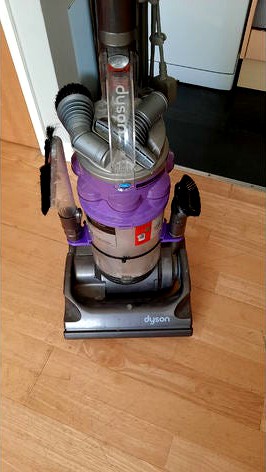 Dyson DC14 Extra Tool Storage by Cargy