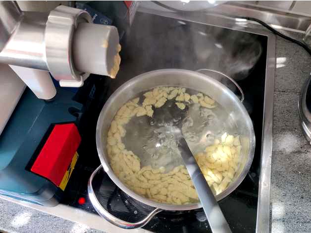 Bosch MUM5 Spätzle Aufsatz Fleischwolf (Swabian Noodle Maker) by MeisterGig