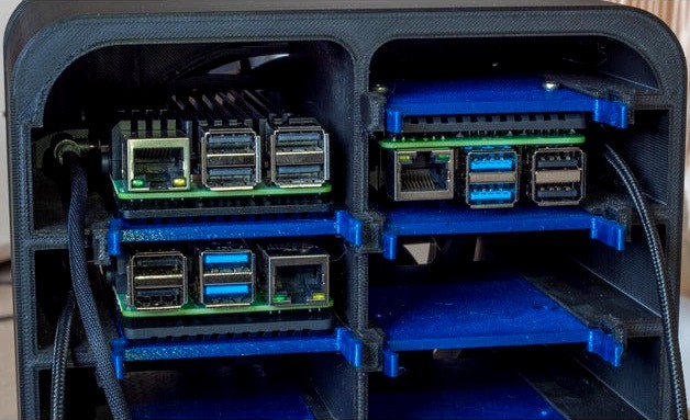 Raspberry Pi Cluster Rack by RFX01