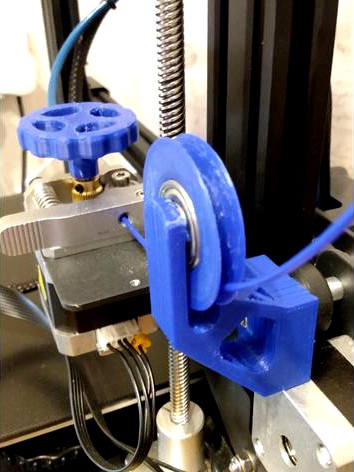 Voxelab Aquila extruder filament guide by DaveKNL