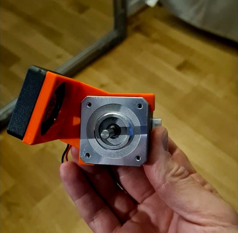 Fan mount for stepper motor by Fixarn