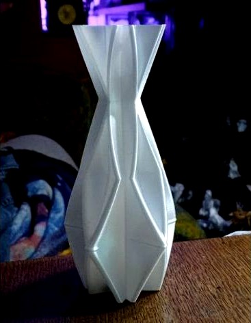 Zig Zag Vase by ArdvarkMadman