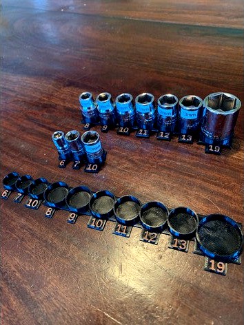Parameterized Socket Holder by giantallium