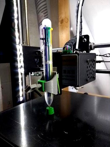 Plotter attachment for Anycubic i3 Mega (V2) by ThomasKole
