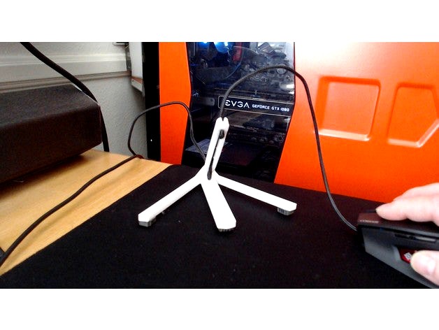 Mouse Crane Cable Hanger by cmdctrl