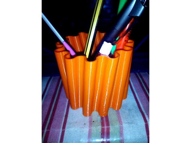 Vaso ondulado.  by fjma23