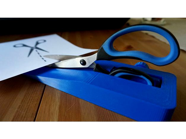 One Hand Scissor by MakersHelpCare